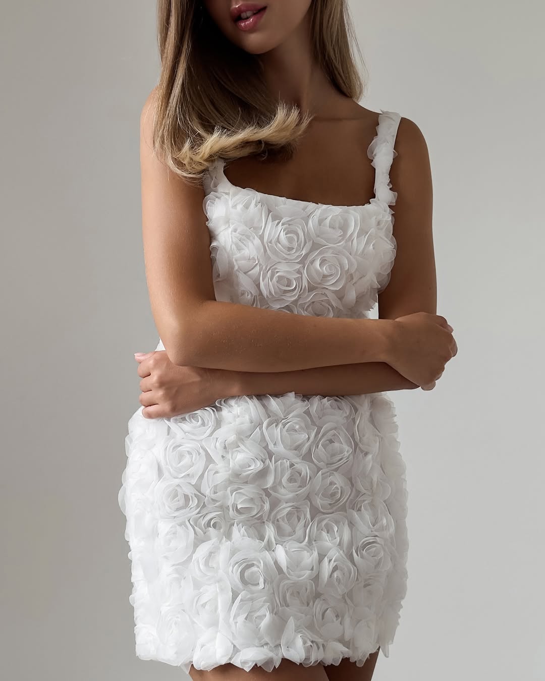 Robe mini Blanche élégante à texture rose