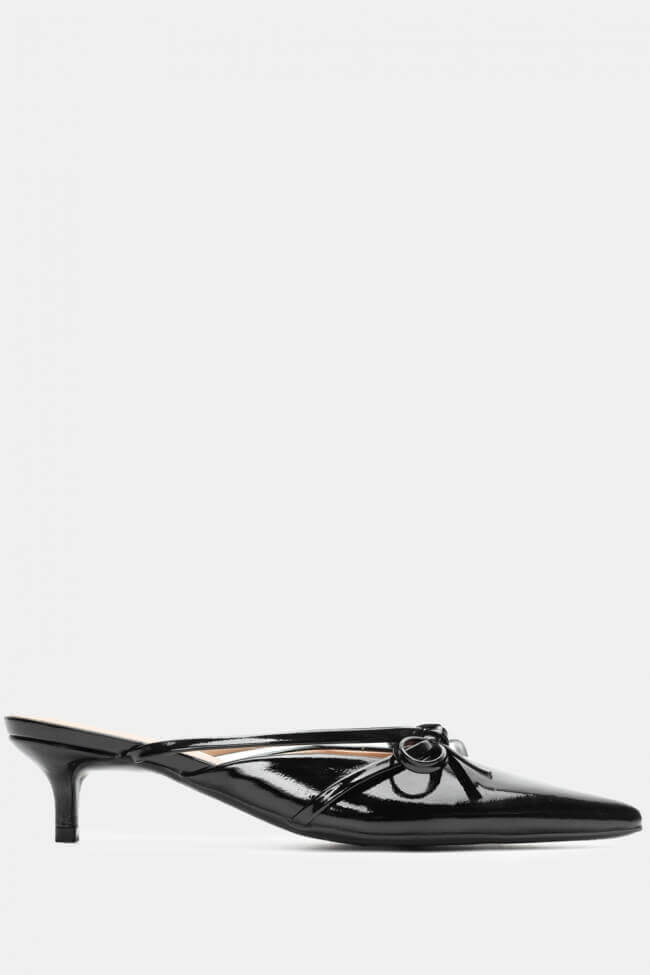 Mules Pointues avec Nœud Décoratif