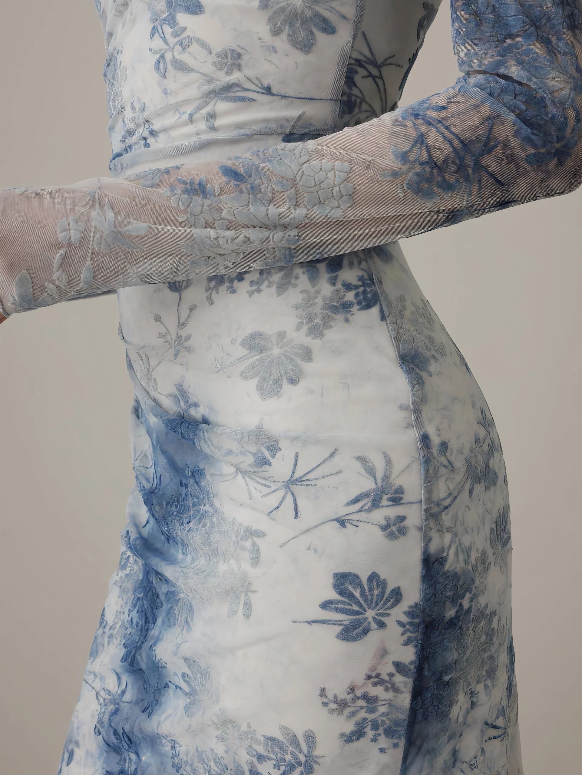 Robe "Blue Mist" en Tulle Transparent