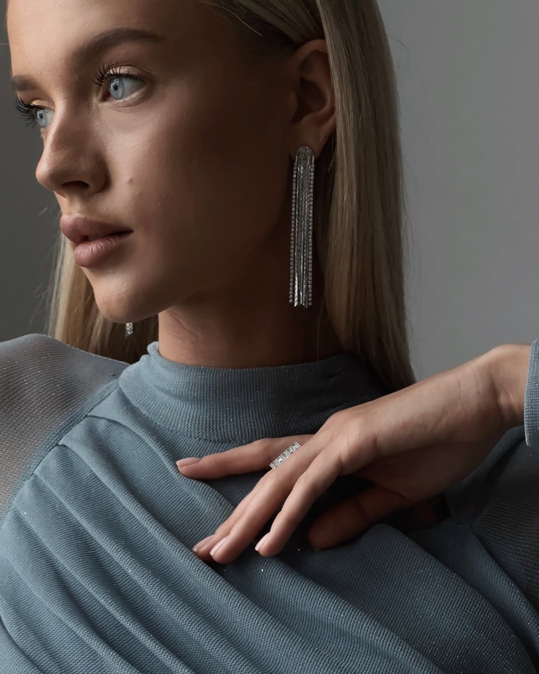 Robe midi en maille avec paillettes