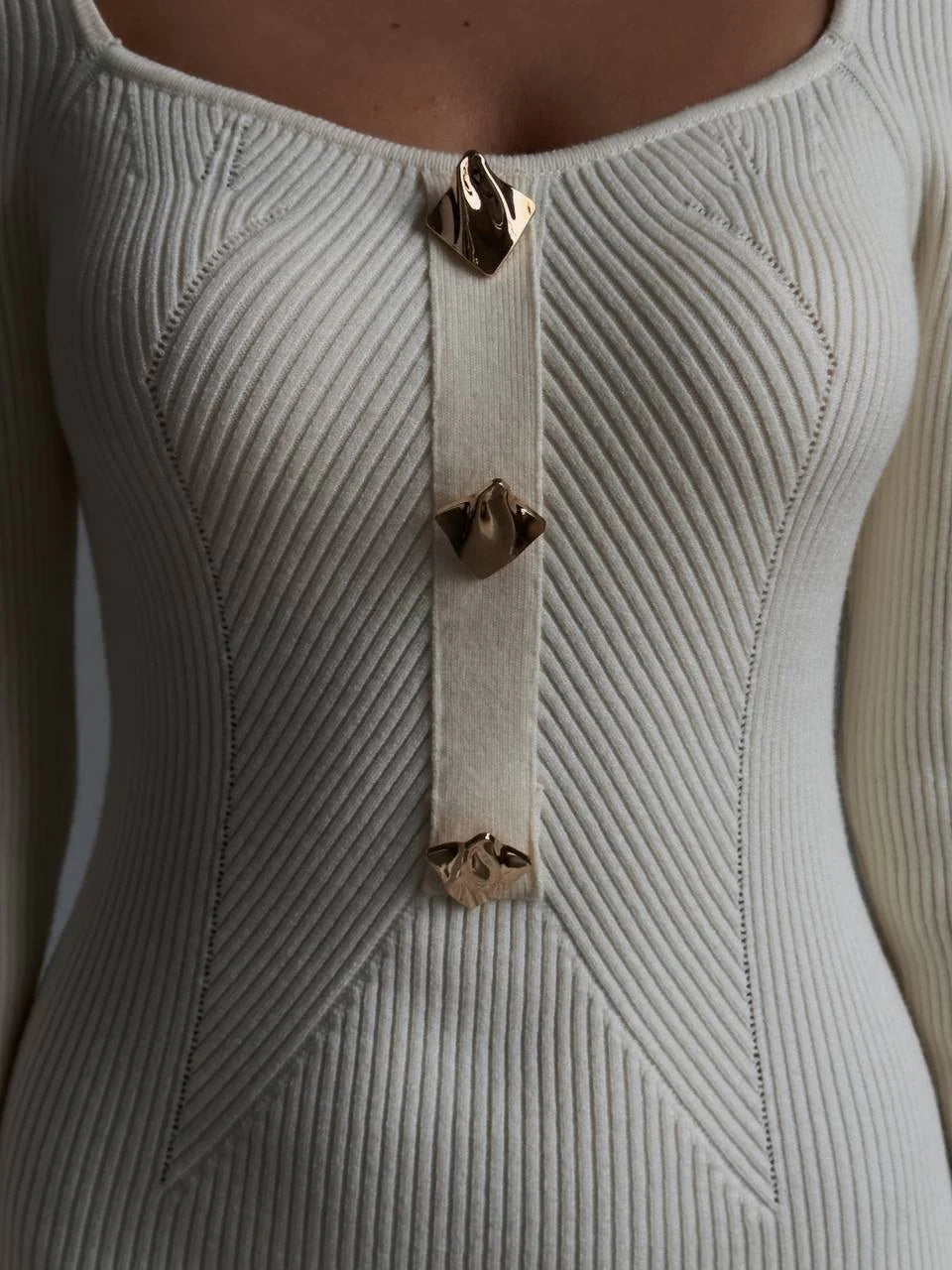 Robe Côtelée Élégante avec Détails Dorés