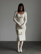 Robe Côtelée Élégante avec Détails Dorés