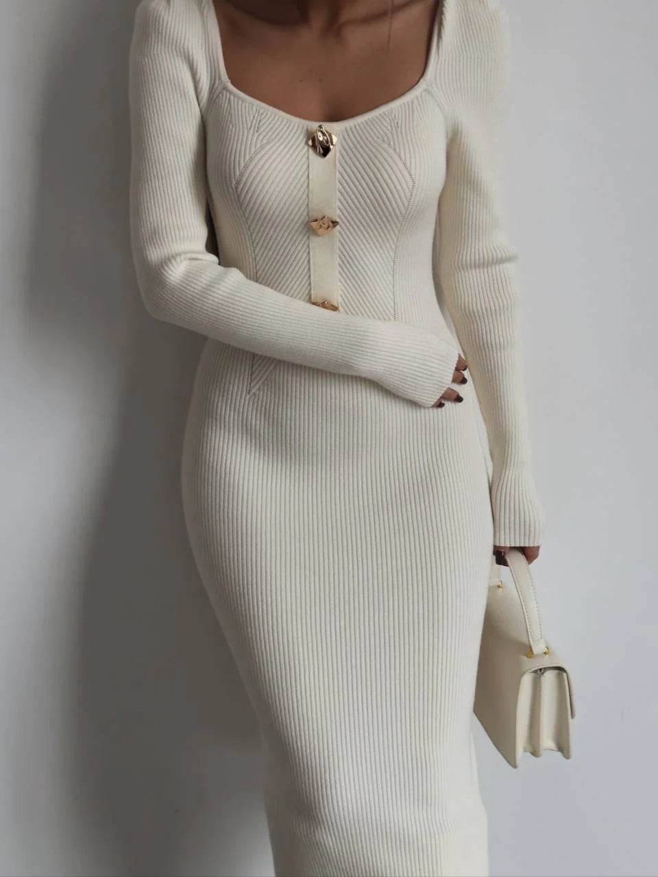 Robe Côtelée Élégante avec Détails Dorés